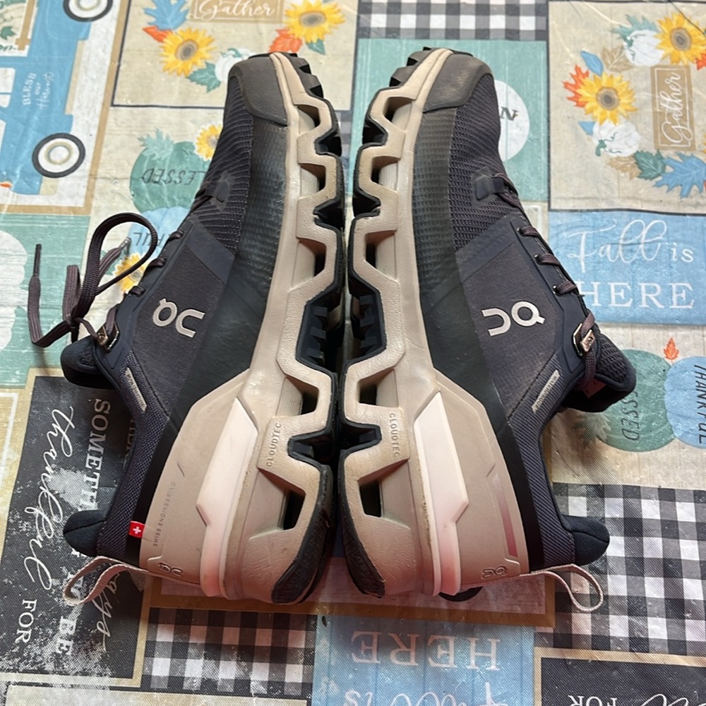 Oncloud Cloudwander Waterproof Sneaker Size 9 - image 5